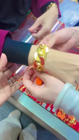 #kedai emas four gold#fyppppppppppppppppppppppppppppppppppp 