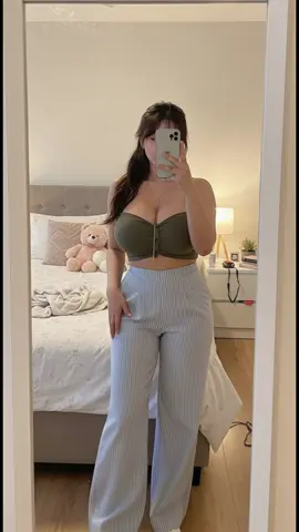 #celanawanita #highwaistpants #stripedpants 