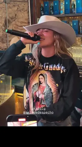 bella hermosa mi Reyna Carolina 👸 👑 ✨️ 💖 🩷 🧡 🌸💗🍾🥂💐  #karolg #mañanaserabonito #karolgcolombia #medellin #karolgfans 