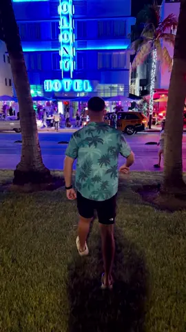 #miami #miamibeach #halloweenlook #gta #vicecity 