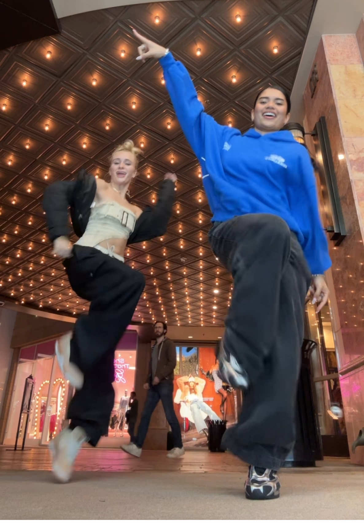 my girlll @Brooklyn Juvé 💙 dc @MAZINO 🃏 