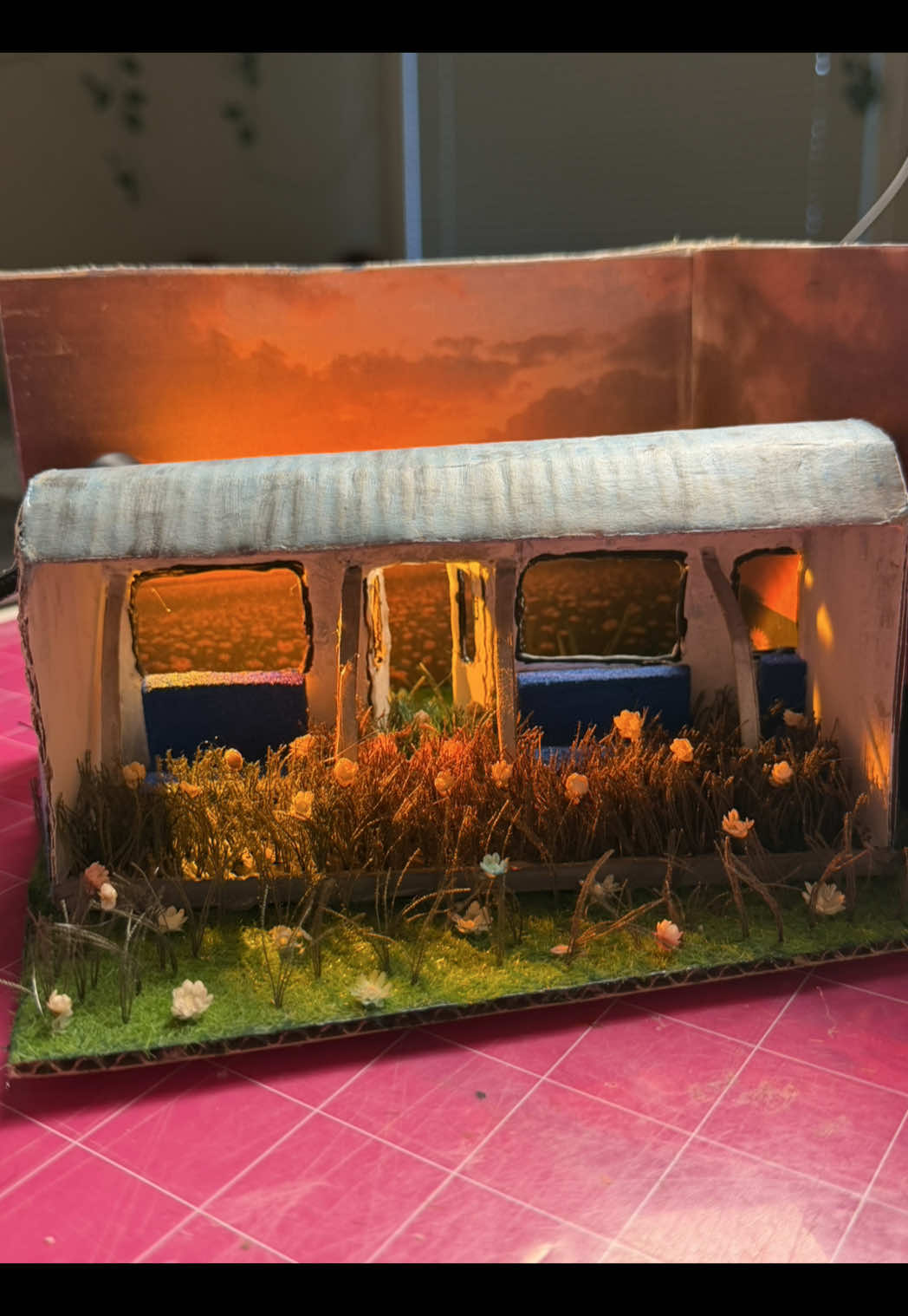 Dreamcore Train/Pastelcore Train 🚊🌿🌼 🌅 #Dreamcore#Pastelcore#train#diorama #miniature 