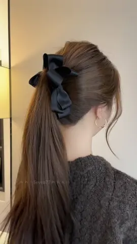 Kẹp tóc chuối 😍