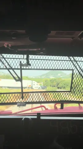 Ingas a tu mauserrr🤬 Andaba valiendo pepino diría un compppppa #paratiii #viral #train #truck #tren 