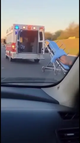 #secayo #ambulance #viraltiktok #cosascuriosas 