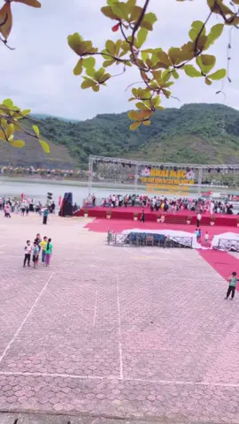 2/11/2025 Mường lay Lễ hội nước nổi #mườnglay #lễhội #nướcnổi #đuathuyeefntruyeefnthoosng 