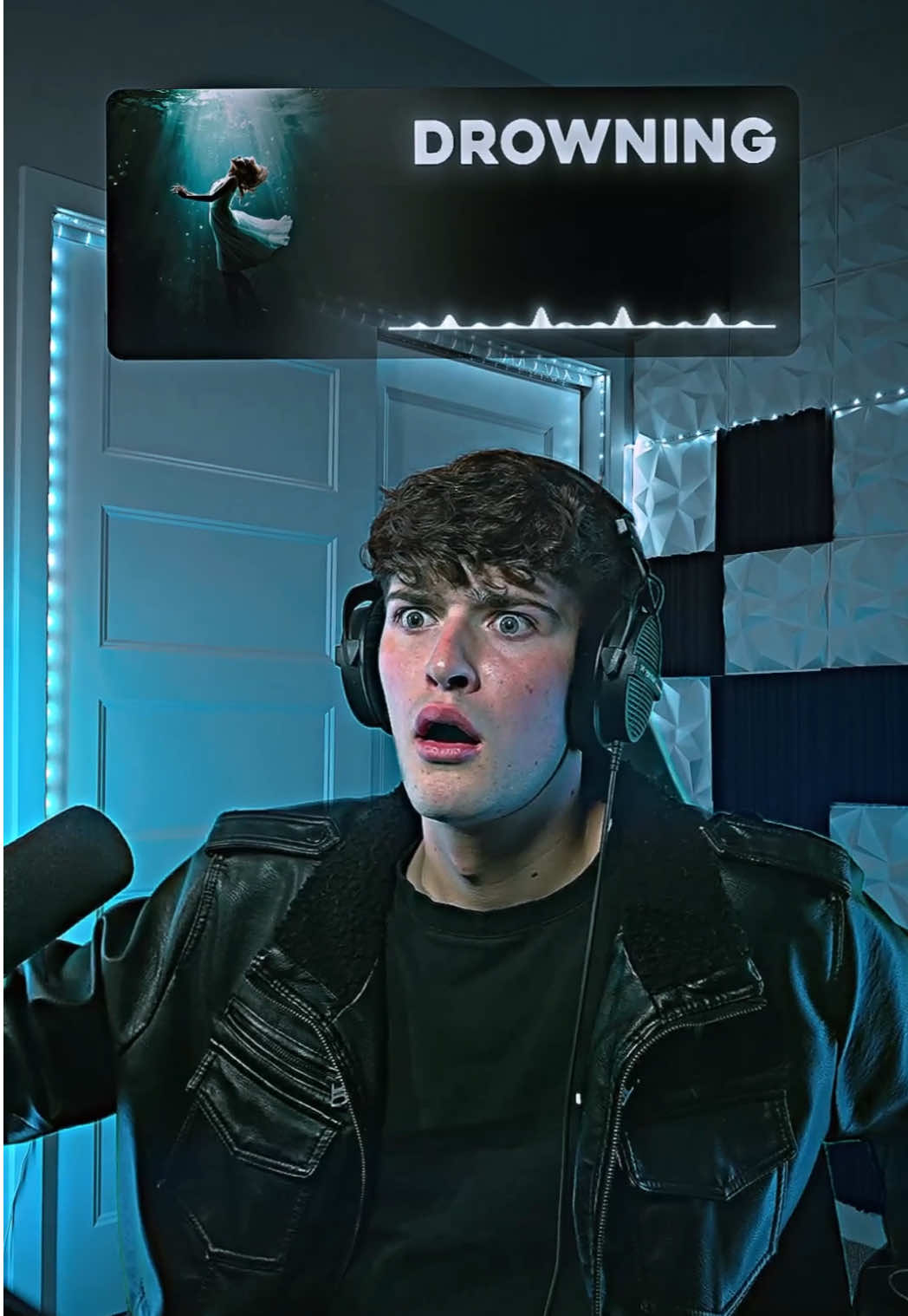 Why is this song such a chill banger? #chill #music #edits #vibes 