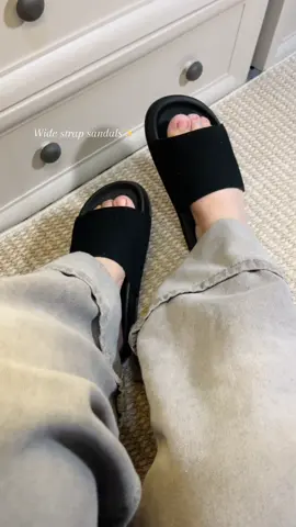 Ang wide ng strap ng sandal na to,simple yet classy sandals for women#classysandals#widestrapsandals#trendysandals 