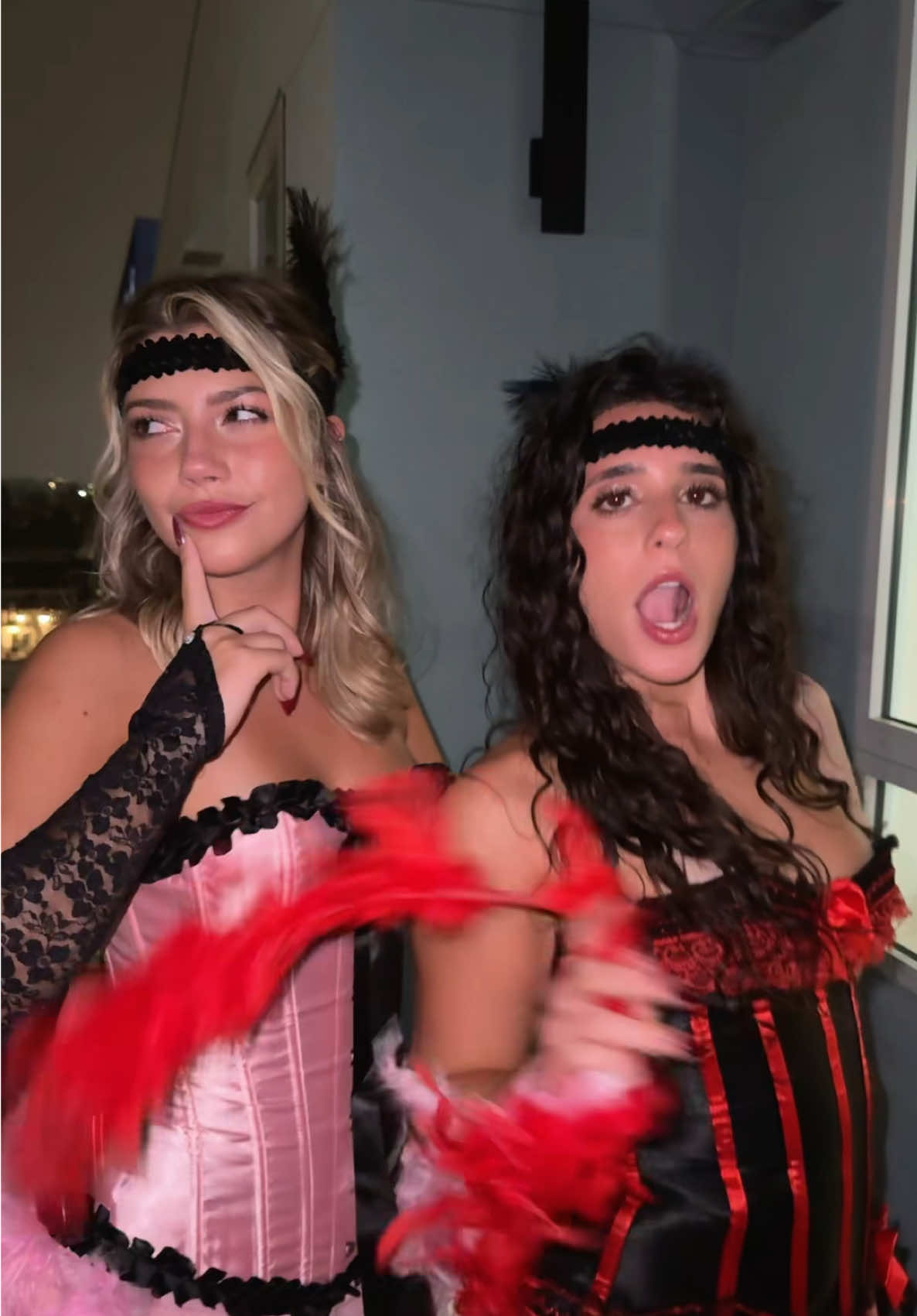 Showgirl Halloween #fyp #halloween #showgirl #halloweencostume #costume 