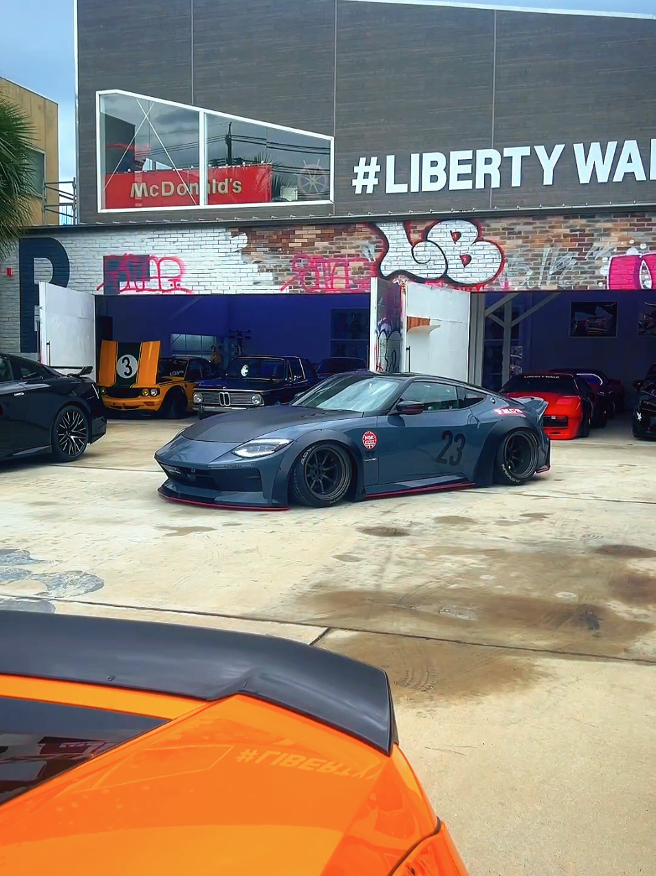 📍Liberty walk Headquarters - Nagoya I lost my mind in this heaven!  @_lbwk_  #libertywalk #jdmcars #supercars #modified #japan 