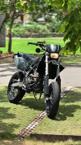 🕷️ #fyp #srilankan_tik_tok🇱🇰 #bikelover #supermoto #dtracker 