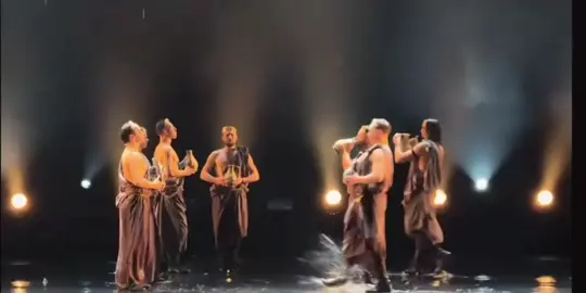 Đài phun nước của đoàn múa Nga, đài phun nước nhân tạo nhập khẩu 🤣#phunnuocnghethuat #Russia #Múa #xuhuong #fyp 