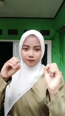 kupu² lewat warna hijau😁