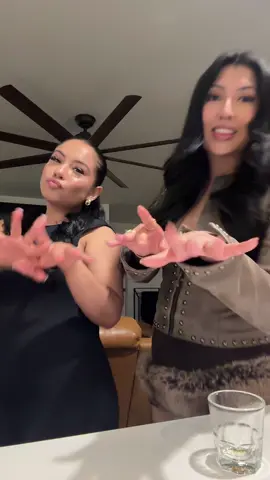 BESTIES IN AZ @jenn #fyp #foryoupage #shiny #bestiesforever #bestisforresti 