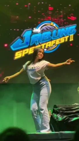 #CapCut lampu kaka @desitaaptri🚩 @MAMA.KELUD @ELNINO SOUND LOVERS #dancerkarnaval #xsanofficial 