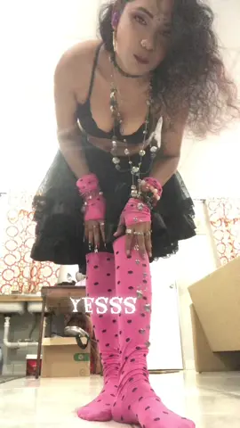 Halloween 2025 .a whole witch .a pretty sexy witch,we’ll talk now,#carribbeantiktok🇬🇾🇦🇬🏳️‍⚧🇧🇪🇧🇸🇨🇩🇹🇹 #trinitiktokers🇹🇹🆙️🔥 #fyppppppppppppppppppppppp #viraltiktok #halloweenmakeup 