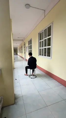 không biết đi tập vnghe hay đi quay tít tót ???  #c3vt #wearmoliverse #viral #fyp 