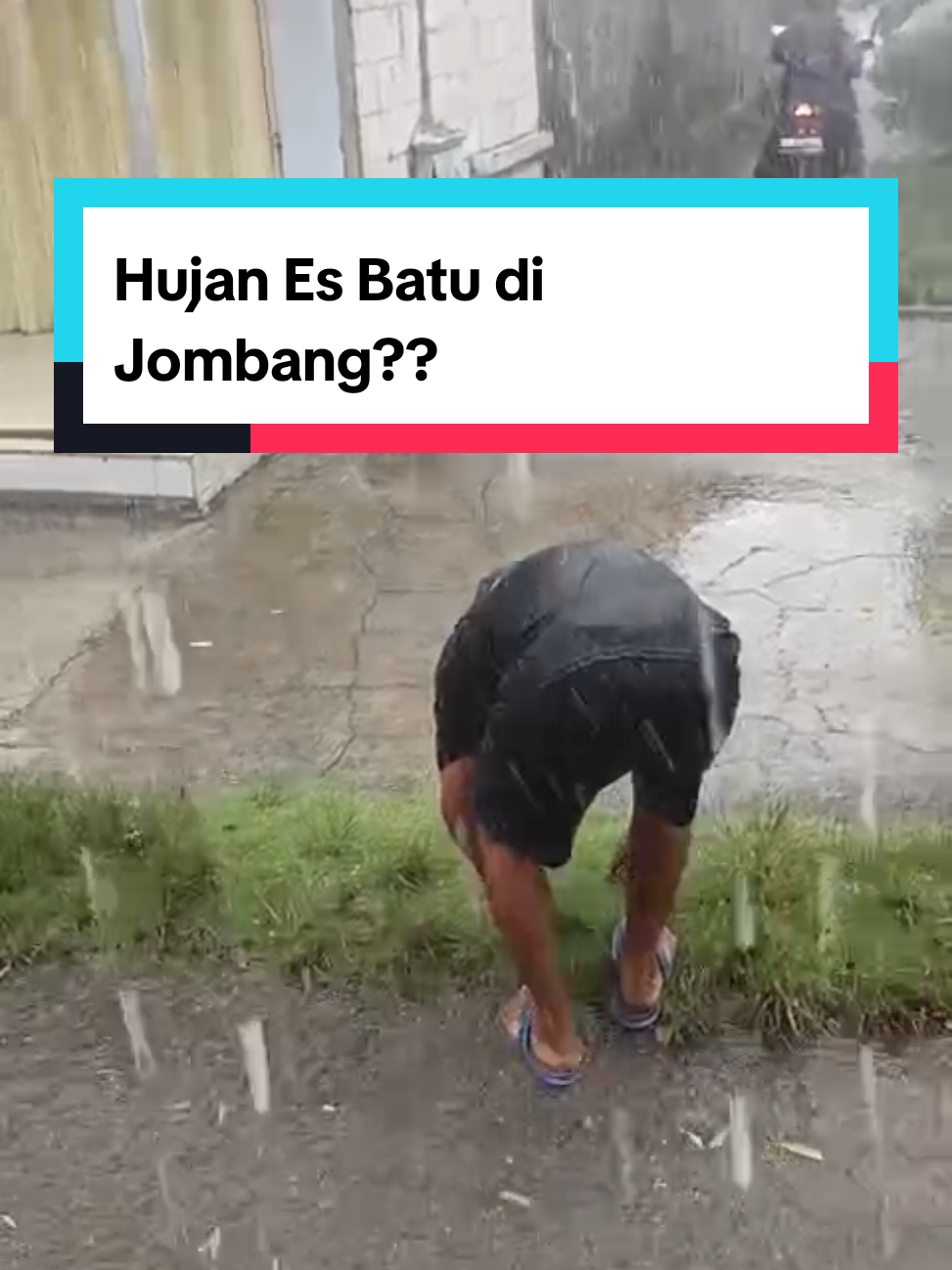 Hari ini hujan air campur es batu di Jombang 🌨 #hujan #hujan🌧️ #hujanderas #fyp #viral 