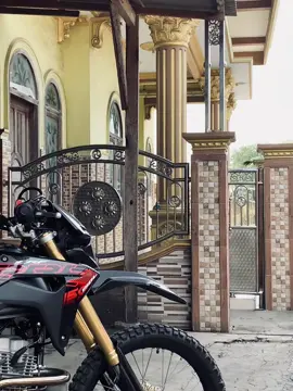 Masih pabrikan banget wakk😩 #crf #crf150l #foryou #fypp #xyzbca 