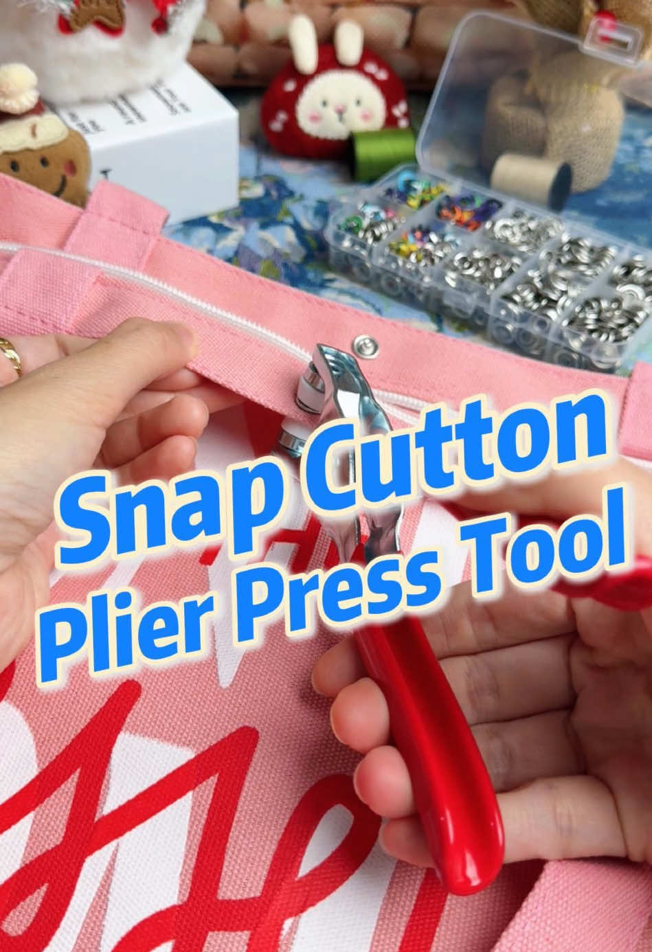 I tried this tool just once and I’m obsessed 😍 The snaps look so clean and line up perfectly!My friend thought I hired a pro—nope, just this tool✨#tools #tiktokshop #snapontools #sewingbuttonset #blackfriday 