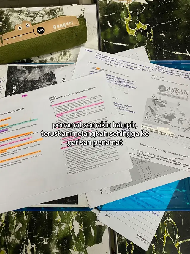 semoga kuat sampai garisan penamat🥰💪🏻#spm2025 #foryoupage #batch08 