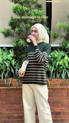 Ooops, Telat dikit gapapa yang penting outfit-nya Heaven Lights 😌☕️ Because being late is temporary, but style is forever 💖 #heavenlights #youreverdaycomfort #ootdfashion #ootdfashion #fitcheck 