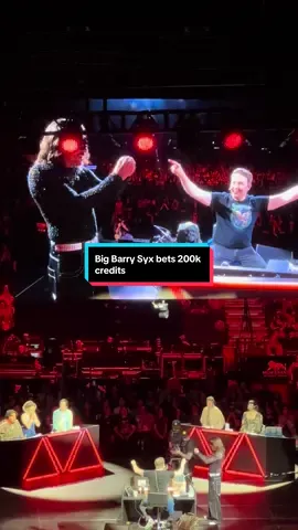 Big Barry Syx gambles 200k credits on green #dimension20 #starstruckodyssey #dimension20live #vivamasvegas #vivamásvegas 