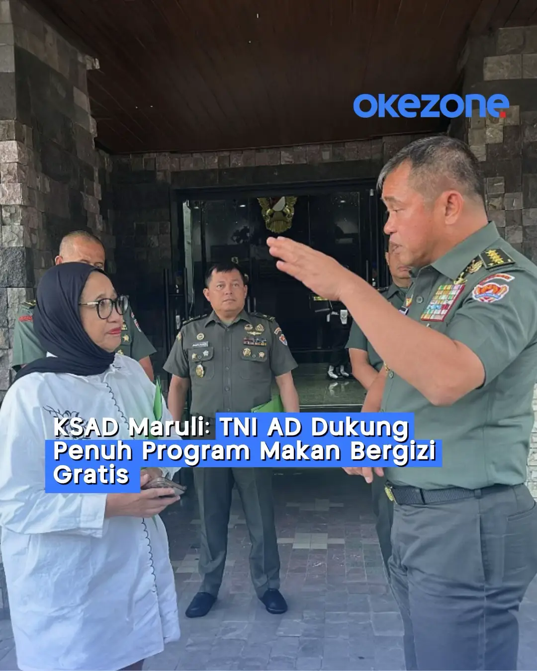 TNI Angkatan Darat menyiapkan ribuan hektare lahan untuk memperkuat pasokan bahan pangan bagi program Makan Bergizi Gratis (MBG) yang digagas Presiden Prabowo Subianto. Kepala Staf TNI AD, Jenderal Maruli Simanjuntak, memerintahkan prajurit dan Kodim di berbagai daerah untuk menanam sayuran, buah-buahan, serta beternak ayam guna mengantisipasi lonjakan kebutuhan pangan akibat bertambahnya dapur MBG. Langkah ini disambut positif oleh Badan Gizi Nasional (BGN), yang menilai kontribusi TNI AD akan membantu menjaga stabilitas harga dan kelancaran distribusi gizi. Sejumlah lahan milik TNI telah mulai diolah, termasuk di Purwakarta, Cianjur, Lampung, Bandung, dan Sukabumi, dengan total luas mencapai lebih dari seribu hektare. Dalam pelaksanaannya, TNI juga menggandeng ratusan petani muda untuk mengelola pertanian secara kolaboratif dan berkelanjutan. #okezonecom #news 