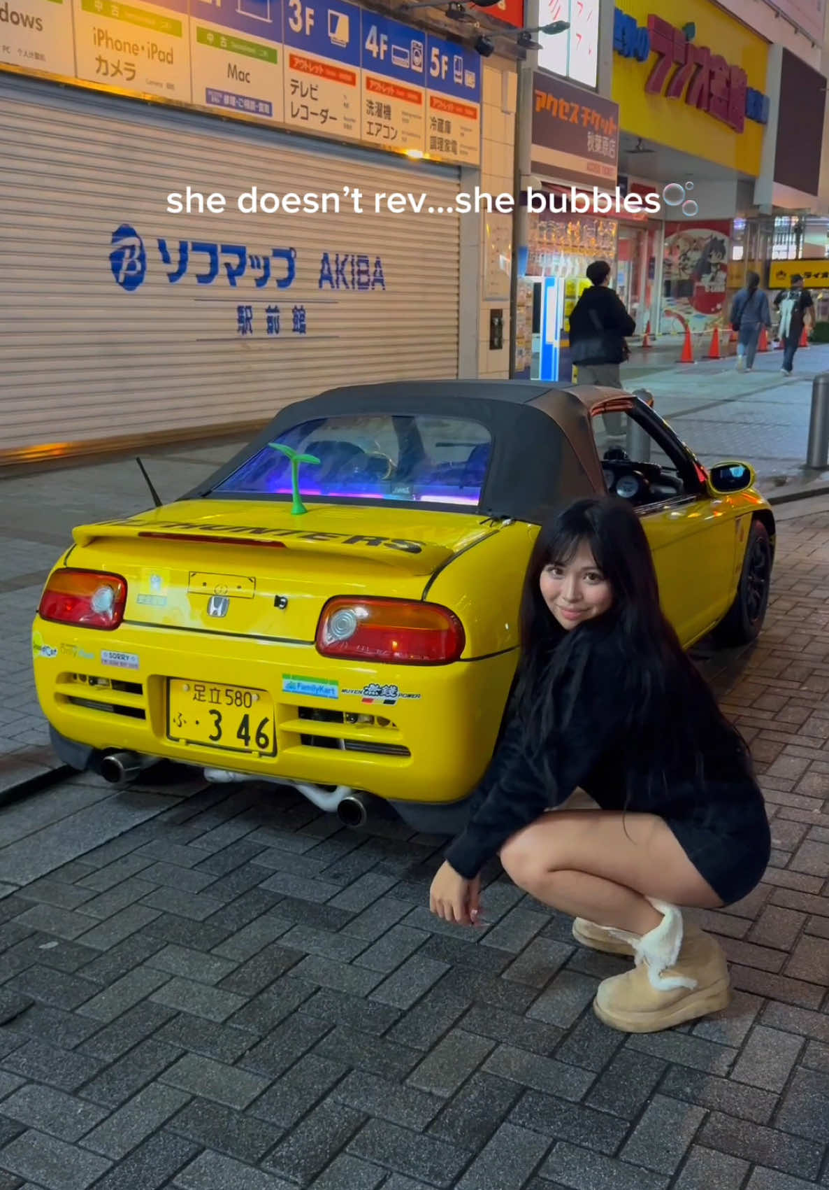 The cutest Honda beat I’ve ever seen in Tokyo! I reviewed this car on my previous video💛🫧 Follow for more original JDM content💕 #jdm #hondabeat #jdmcarsoftiktok #cargirl #honda 