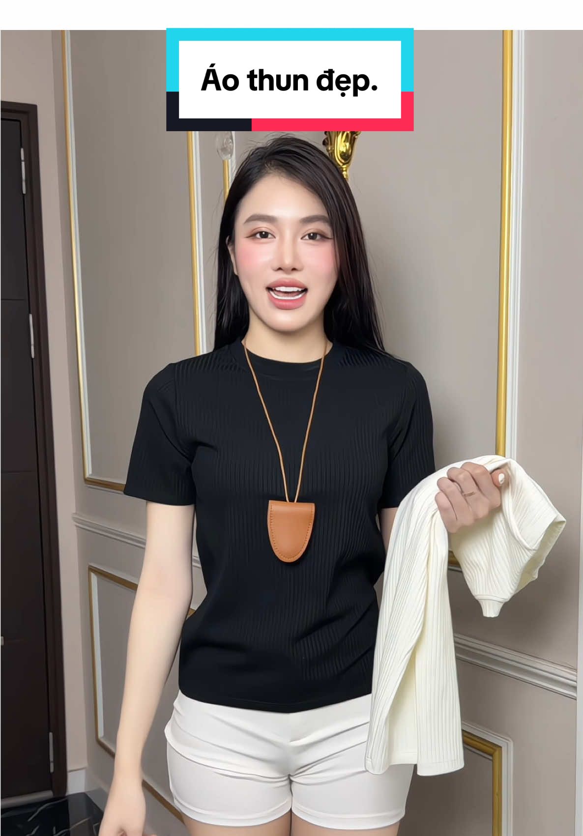 Áo thun đẹp.#vuongtrangreview #aothun #aothuncotron #aothunnuxinh #quanaonu 