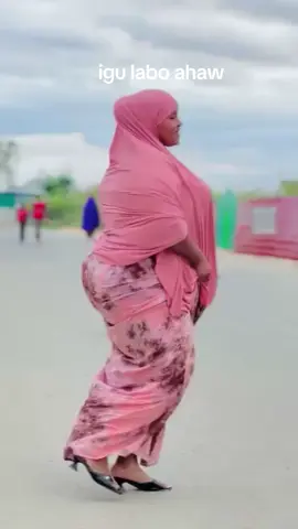 @Saacid Mowlid 55🇸🇴🇸🇧🫡 @Axmed dhega cowl @Amiiro 👸🇸🇧 @muno saxibted @Badmaceye🇸🇴🇸🇴🇪🇷✅️ @muna.🫶 