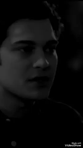 الغلط بينه موش بيهم #تصميم_فيديوهات🎶🎤🎬 #تصميمي #fyp #اكسبلورexplore #2025newyear #شعب_الصيني_ماله_حل😂😂 