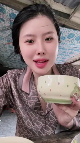 Cảm thấy ăn cơm trong cái chén dễ thương nó ngon hơn thiệt🤪 #68kiengiang #xuhuong 