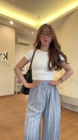 Gak rugi beli 40ribu kulotnyaaa tapii cakep bgt!🤏🏻 #ootdfashion #outfitideas #OOTD #kulothighwaist #kulotmurah 