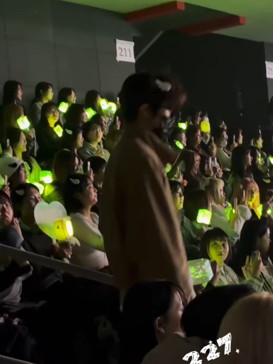 25.11.02 | SMTR25 datang nonton konesrnya NCT WISH  cr. FM0227 #INTOTHEWISH #OURWISH #NCTWISH_CONCERT_TOUR 