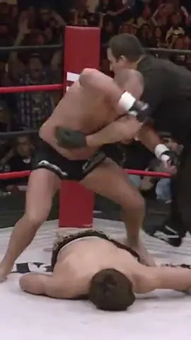 Fedor Emelianenko delivers an astonishing knockout #mma #fullfight #highlights #mmatribute