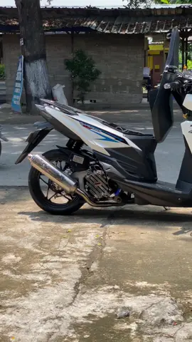 kalo digas ga responsif tu kenapa ya?#VAROEM💫 #vario125 #ledold #varvario 