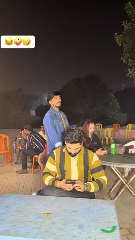 Wait for end😂😜🤣#tiktok #trending #shahidvlogstv #comedy #foryoupage 