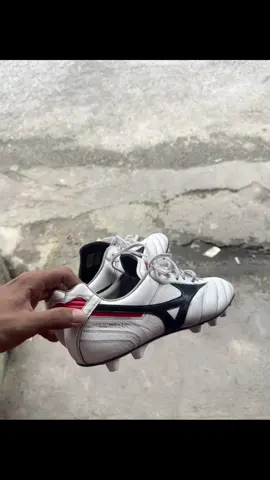 #รองเท้าฟุตบอล #mizuno #รองเท้าของแท้ 