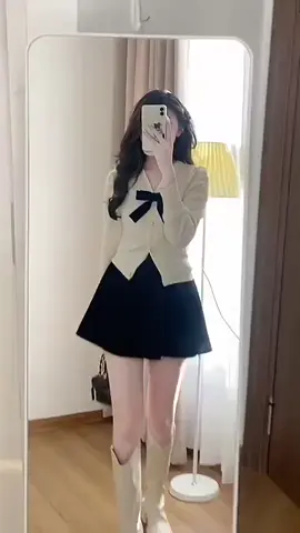 Set áo thun tăm viền khuy vàng kèm chân váy xếp ly có quần bảo hộ xixeoshop - S105 với giá ₫99.000 - ₫179.000. #aothunnutamvien  #aothun #aothun#OOTD #thoitrangnu 