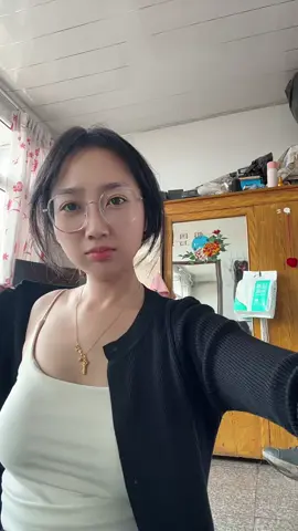 I am a good Chinese woman #Girl #Chinese #何小萌 #hexiaomeng #HeXiaoMeng