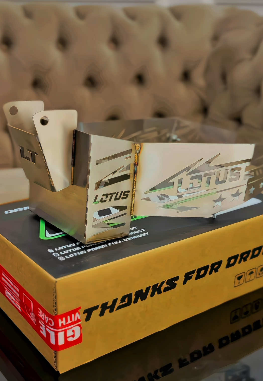 Gebrakan baru buat para User Mio nih.  Bagasi Stainless Steel pnp Mio Smile Mio Sporty sudah set akrilik. Ready bosku ! #lotuspowerfullexhaust #bagasimio #miosporty #mio #mioproper 