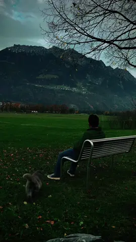 Alone with 🐈‍⬛🖤#relaxing #nostalgia #explore #calming #alone 