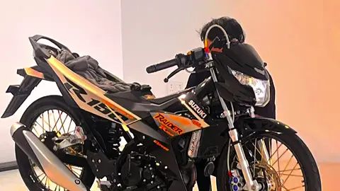 Alhamdulillah lulus dan podium ke monsoon 2025. #hideperson #suzukiraider150fi #raider150fi #veitnamstyle🇻🇳 #rajajalanan150cc @Miygarage @TornadoGarage 