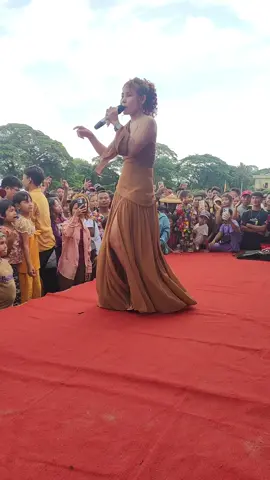 #ချယ်ရီသင်း  #မောင်ရေလက်ညိုးလေးသာထိုး 