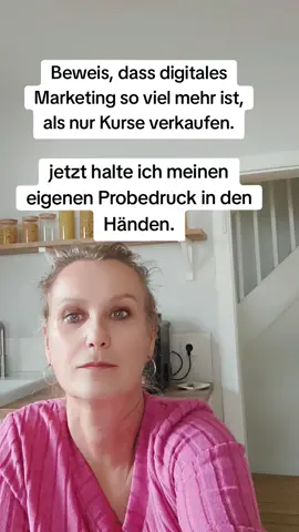 Wenn du auch lernen willst, wie du dir mit digitalem Marketing eigene Produkte, Kurse oder Systeme aufbauen kannst  bleib hier. Ich zeig dir, wie viel möglich ist Wenn ich das geschafft hab – schaffst du’s auch.  #digitalesmarketing #onlinebusinesstips #stolzaufmich #eigenesprodukt #amazonkdp 