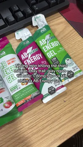 Chạy bộ đường dài mà quên mang AB Energy Gel là sai lắm luôn 😅 Năng lượng giữa race là chuyện sống còn nha!  #RunnerGear #mereview #merergyBoost #chạybộ #viral 