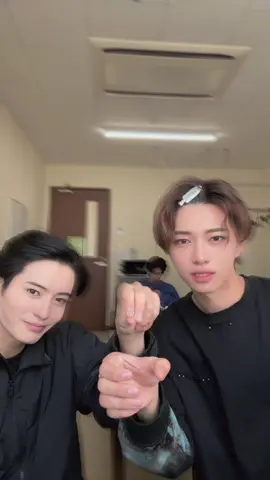 演出：#鈴木秀脩 友情出演：@冬野心央 