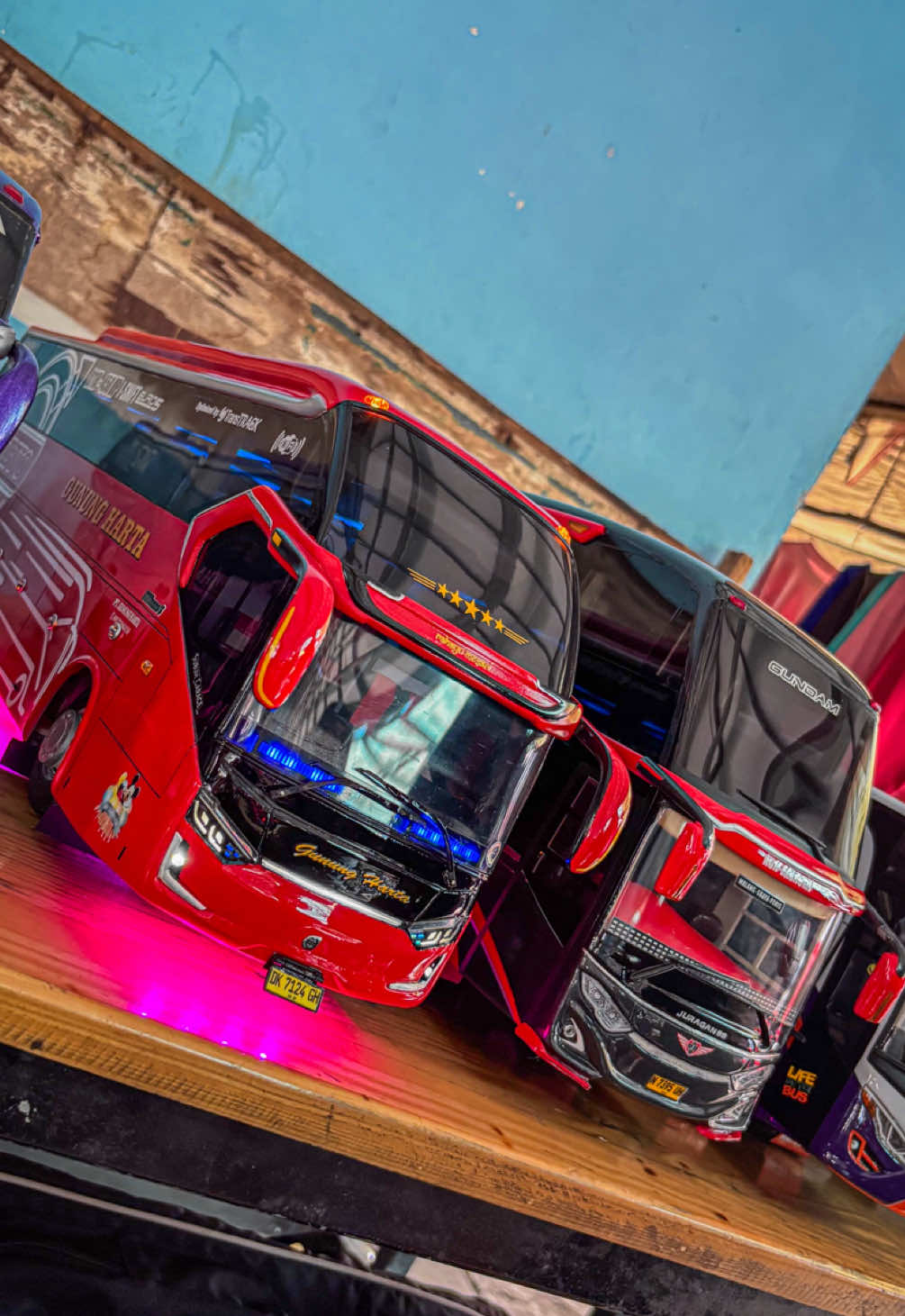 Kalo pusat udah ngabarin kopdar, yakali gak berangkat 👌😜🤙  Kopdar @SIS MINIATUR in terminal poris 🔥🔥🔥 #CapCut #miniaturbis #subuh_garage_ #fyp #sisminiatur 