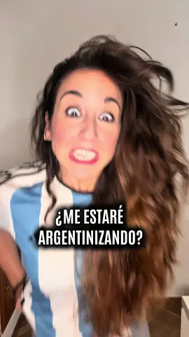 Así terminas si convives con un Argentino… 🙃🤣🇦🇷 #mate #boliche #humor #argentino #medias 